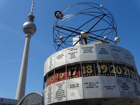 Weltzeituhr Alexanderplatz Fernsehturm